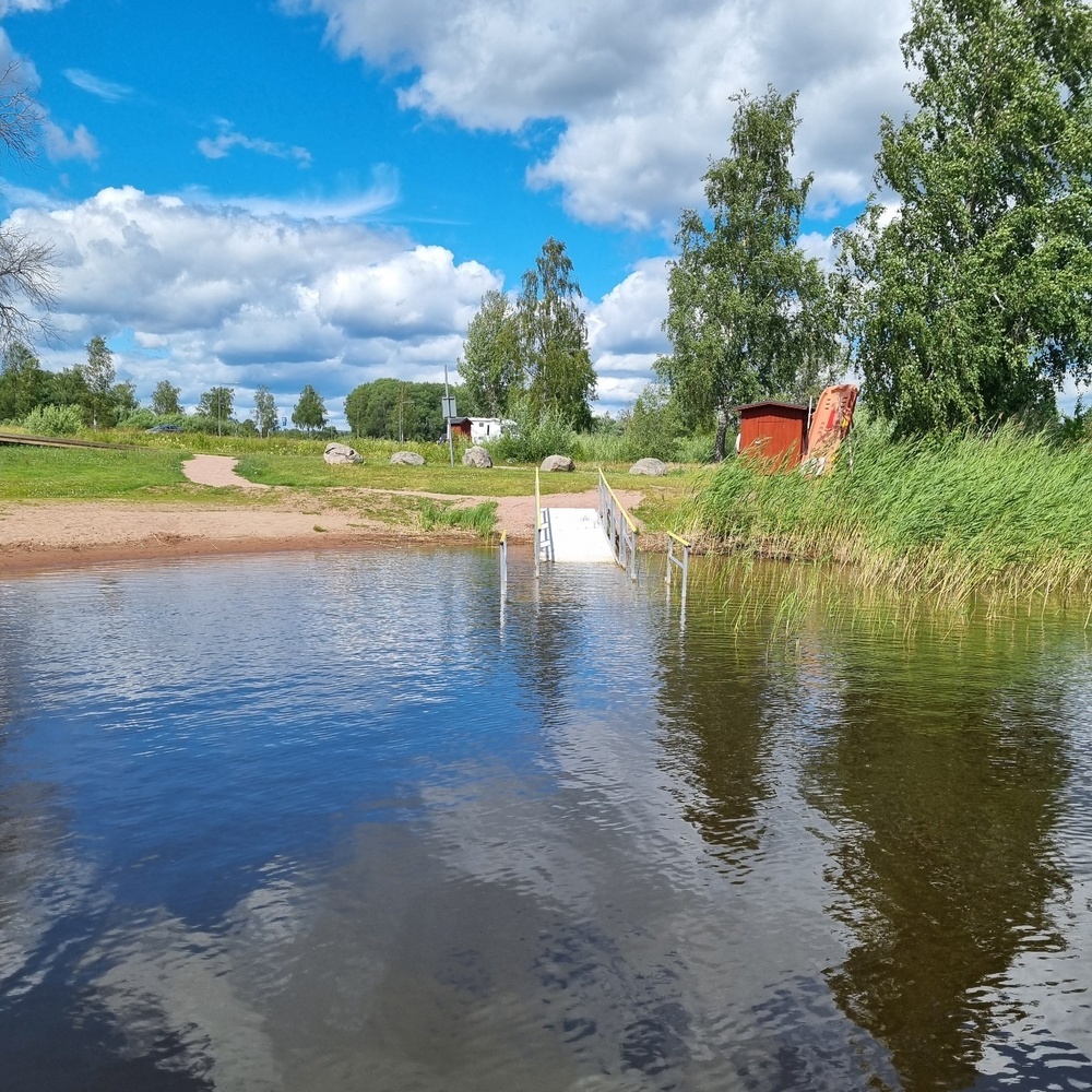  Långshyttan , Parkeringsplats: Gustafsnäsvikens badplats 