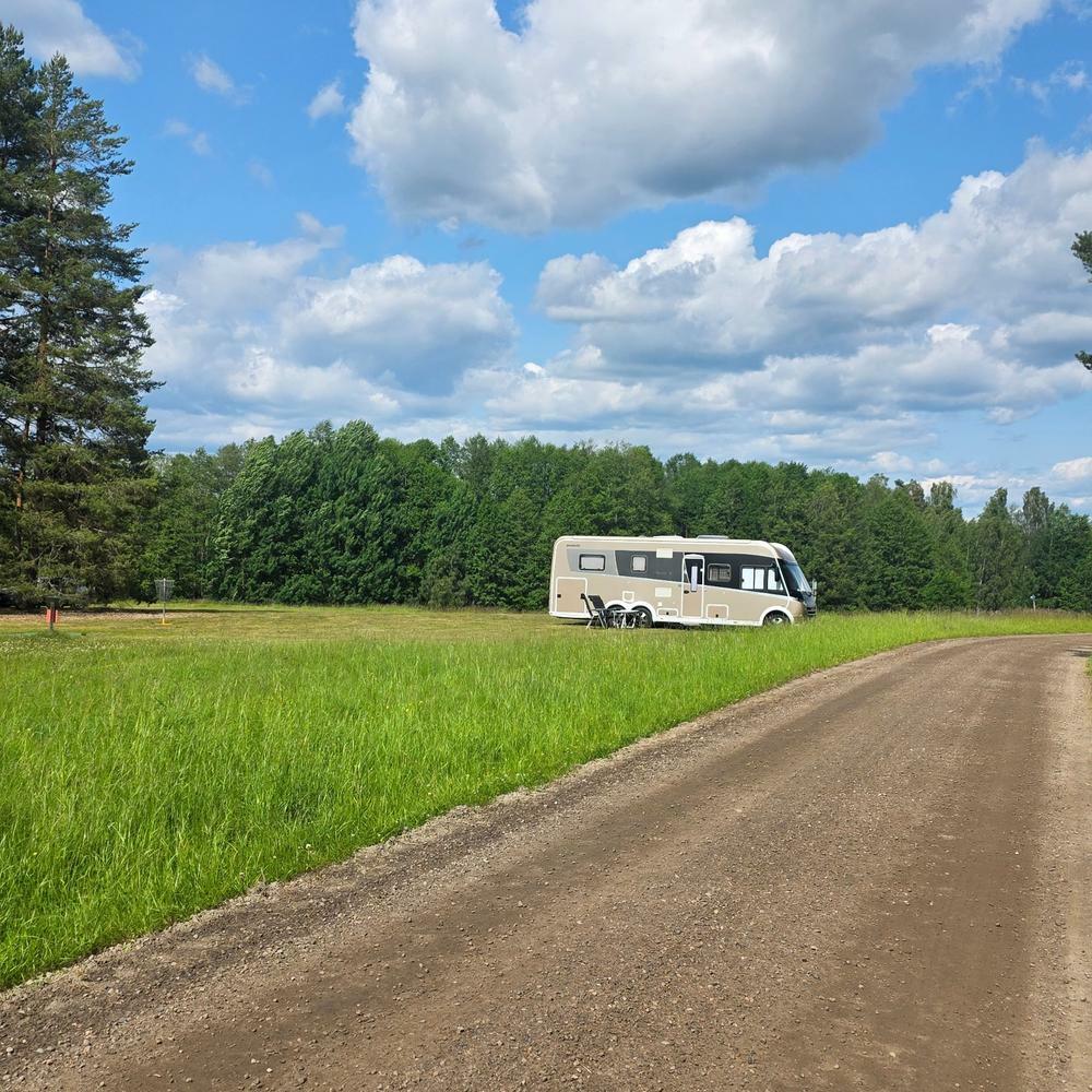  Brevens Bruk, Parkeringsplats: Röda Sand 