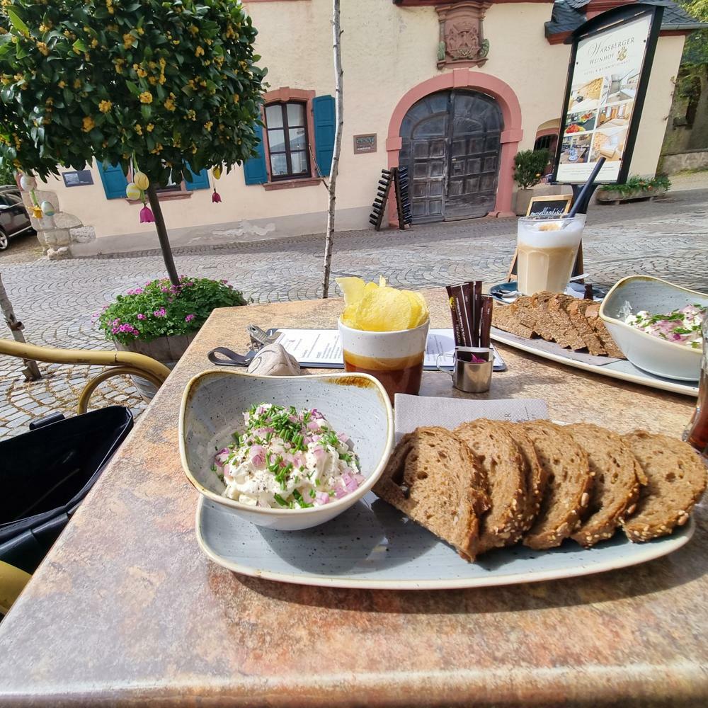  Neumagen-Dhron , Ställplats: Schönes Dhrontal (WoMo-Stellplatz & Bistro) 