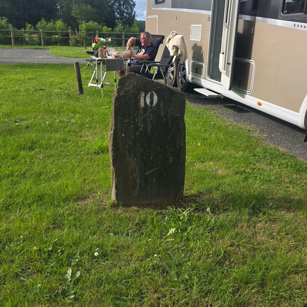  Allassac, Ställplats: Garavet rive de Vézére 