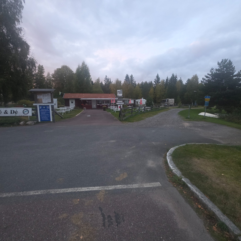  Saxdalen, Ställplats: Café & Dé  